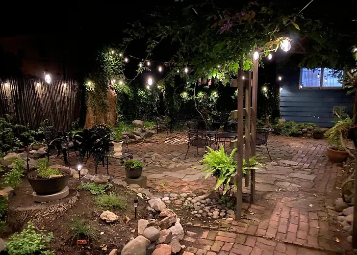 Daniels House Inn